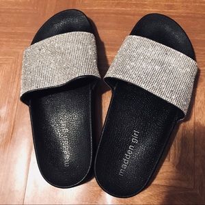 Steve Madden fancy slides